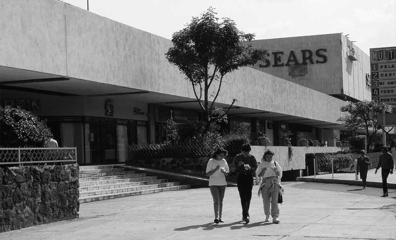 Tienda Sears en Plaza Universidad.