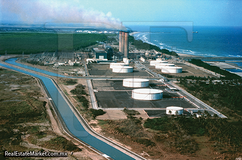 La central termoeléctrica Adolfo López Mateos, en el municipio de Tuxpan, Veracruz, es la mayor generadora de energía en el país con 2,100 MW
