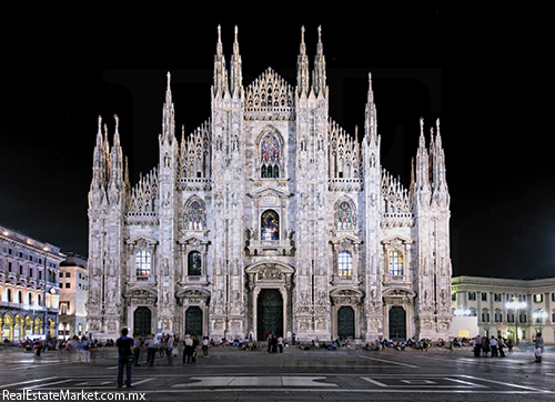 Catedral de Milán o Duomo di Milano<br />Estilo: Gótico<br />Construcción: 1386-1805.