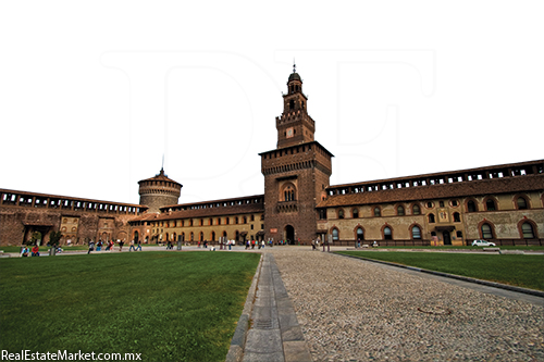 Castillo Sforzesco <br />Estilo: Renacentista<br />Construcción: 1450.