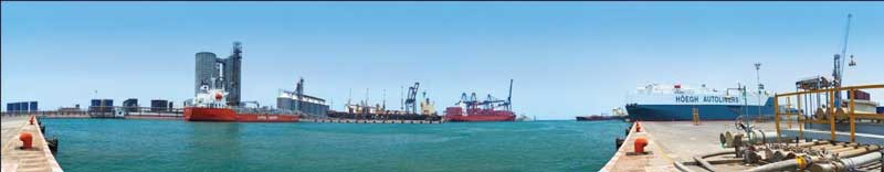 Desde 1976 SCT controla y administra las actividades portuarias.