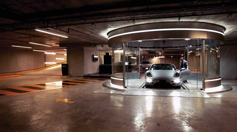 Reforma 180 cuenta con 13,600 m2 de espacio para 700 automóviles.