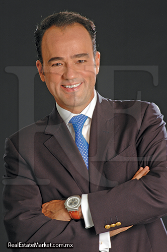 Alejandro Zozaya Gorostiza<br />
Présidente fundador, AMResorts