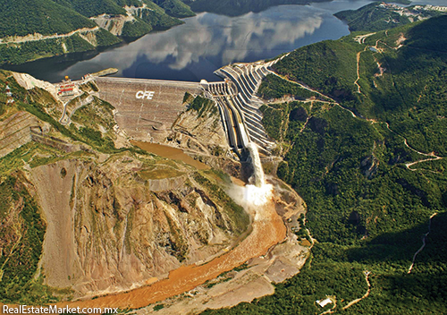 Central hidroeléctrica La Yesca, durante su construcción generó más de 10,000 empleos.