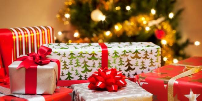 Entre ropa y experiencias: Lo que los mexicanos prefieren regalar esta Navidad