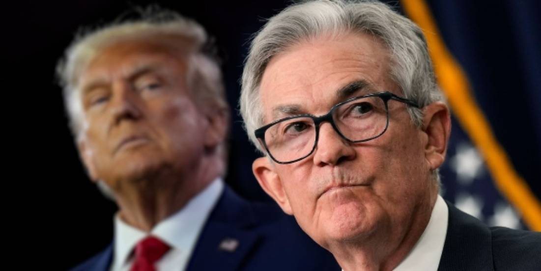 Trump presiona a la Fed y revive tensiones: Peso resiste, dólar débil
