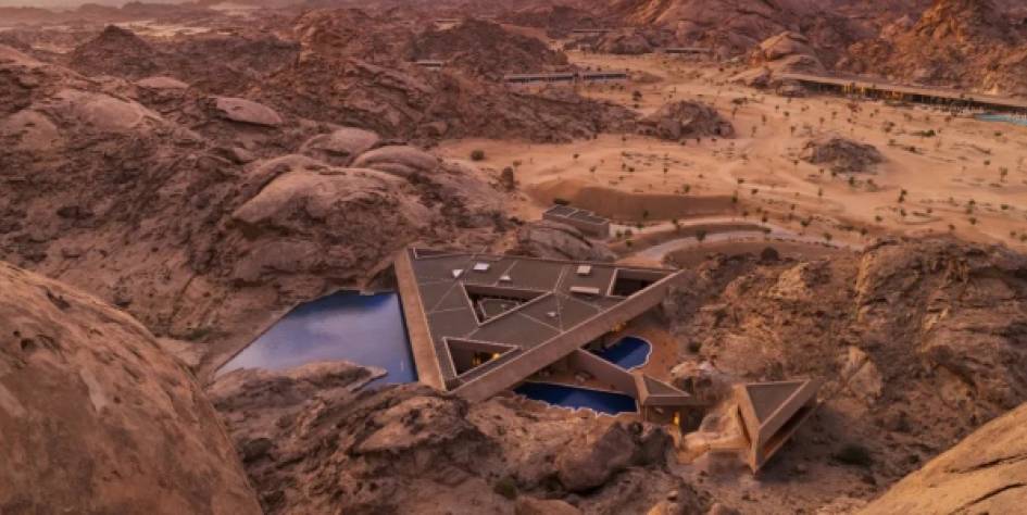 Arquitectura y turismo en las alturas de las montañas del Hiyaz