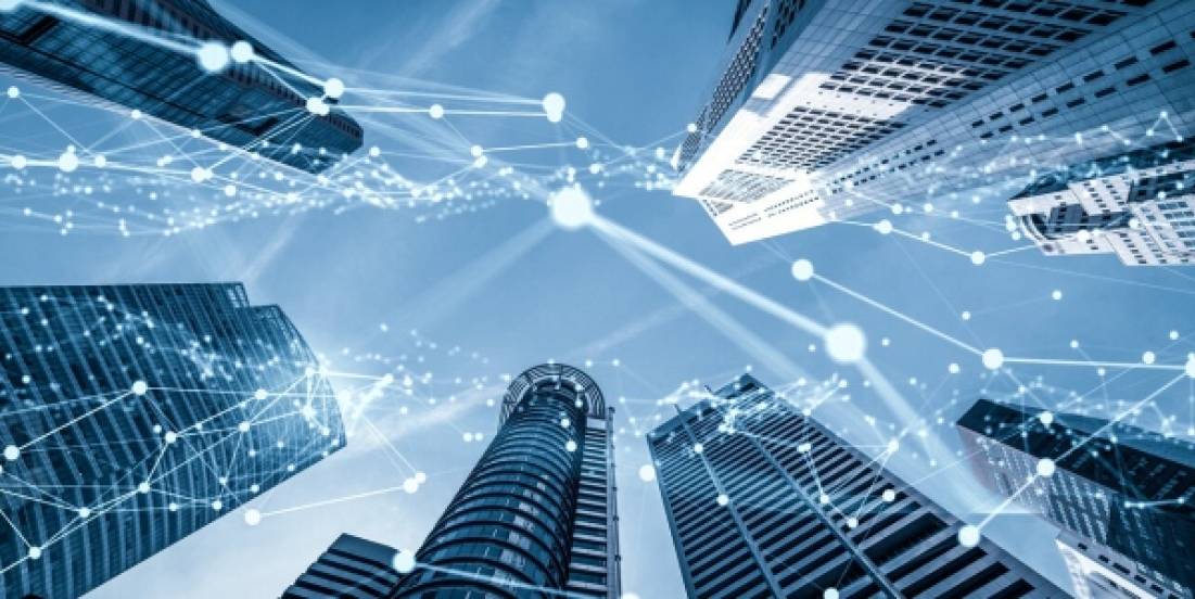 Edificios que se adaptan, piensan y ahorran: Futuro del real estate inteligente