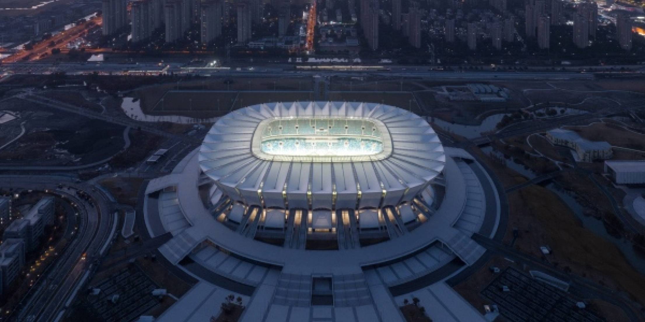Un estadio que conecta arquitectura, paisaje y cultura en el corazón de China