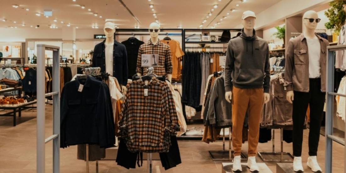Retail inteligente: El diseño lumínico que atrae clientes y genera ventas