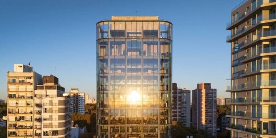 Rafael Viñoly culmina torre transparente en Buenos Aires