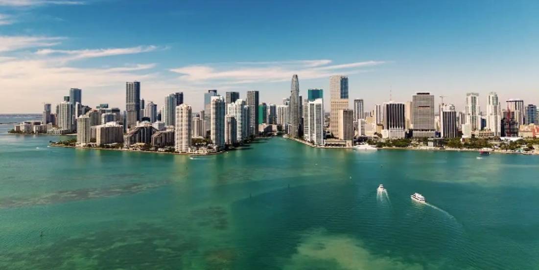 Latinoamérica impulsa récord de viajes e inversión en Miami