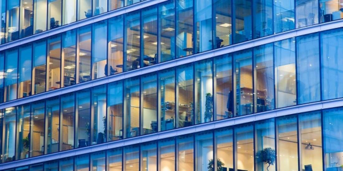 Monterrey reduce vacancia y mantiene fuerte demanda de oficinas al 3T25