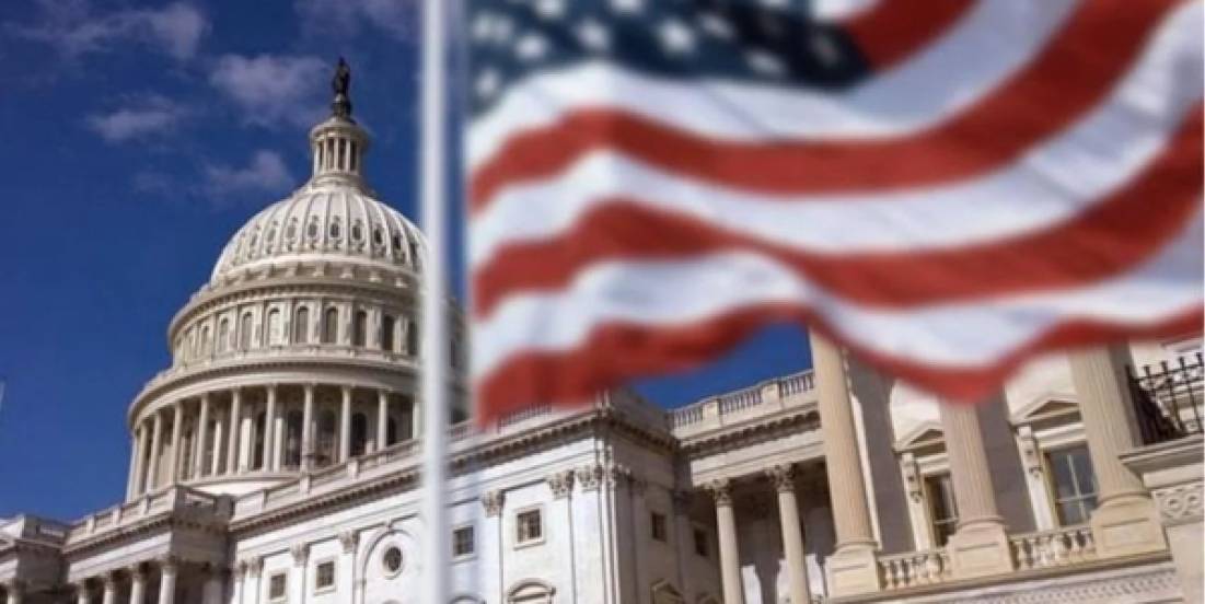 El peso avanza tras el fin del cierre gubernamental en EE.UU.