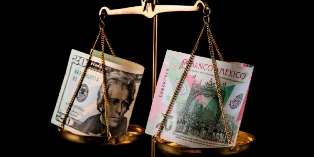 Tensión política en Estados Unidos impulsa al peso y sacude a los mercados