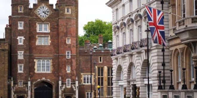 Westminster pone freno a la demolición y prioriza la rehabilitación de edificios