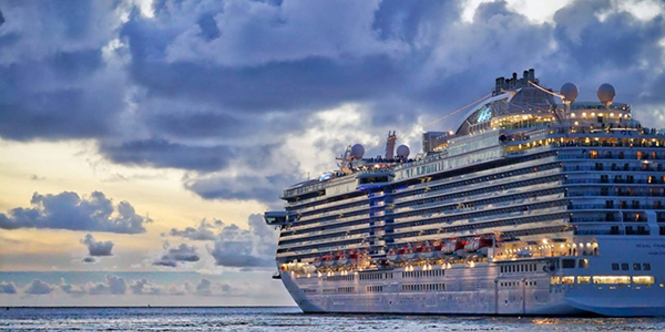 Arribos de cruceros crecen 10.7% en 2025; Pacífico lidera expansión