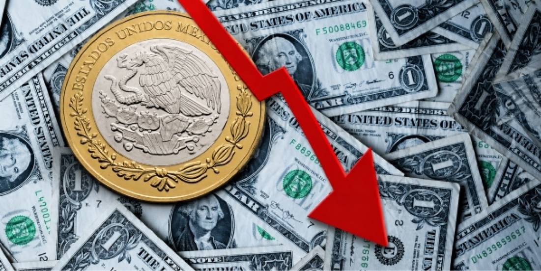 Peso mexicano cae ante fortaleza del dólar e incertidumbre internacional