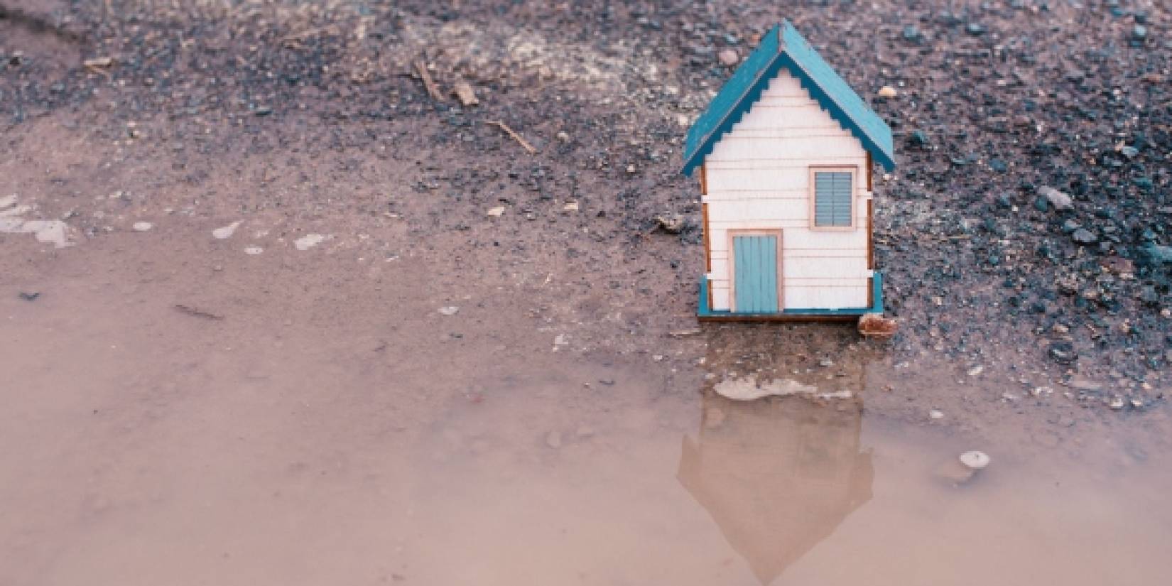 Lluvias ponen a prueba infraestructura urbana y suben riesgos para viviendas