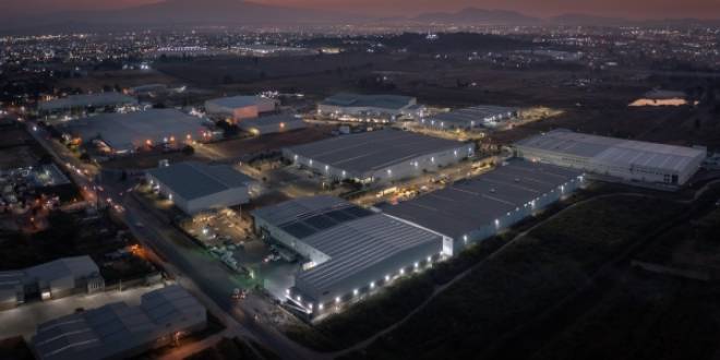 Mercado industrial mexicano reduce espacios vacantes durante abril de 2026