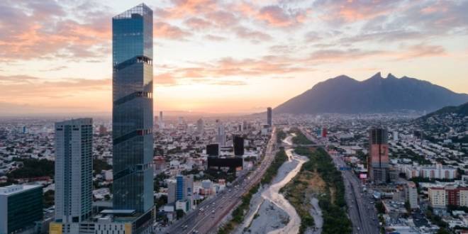 Nearshoring también impulsa la demanda de oficinas en México