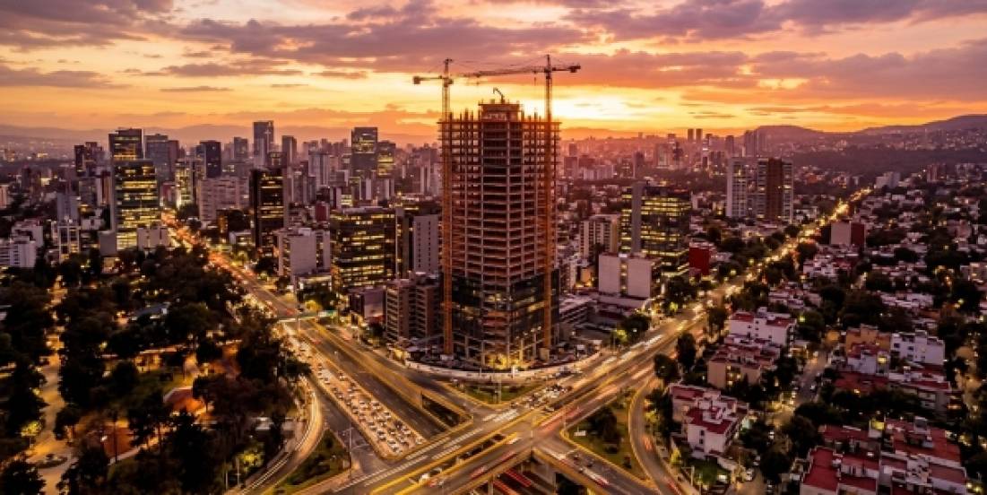 Construcción inicia el segundo semestre con crecimiento, aunque modera su ritmo