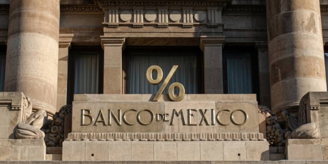 Banxico enfrenta nueva decisión de tasas con presiones inflacionarias