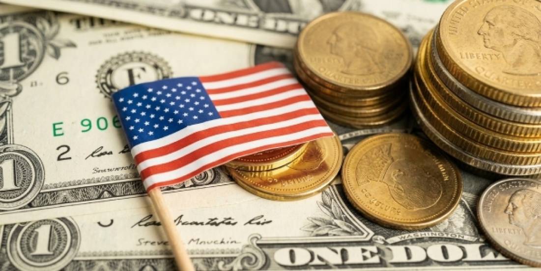 Menor presión inflacionaria en EU debilita al dólar y favorece al peso